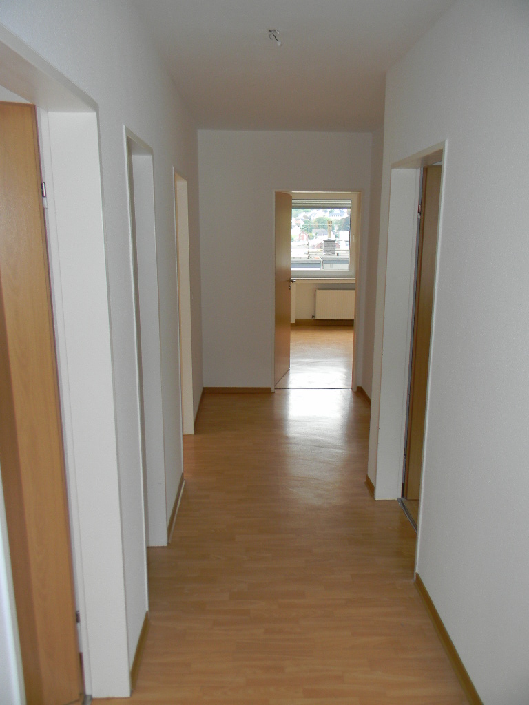 Das Bild zeigt eine Flur in einer Wohnung